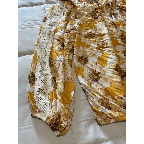 Maurice’s 0X off the shoulder top - Picture 4 of 8